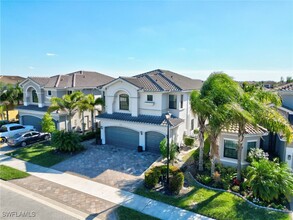 4478 Kensington Cir in Naples, FL - Foto de edificio - Building Photo