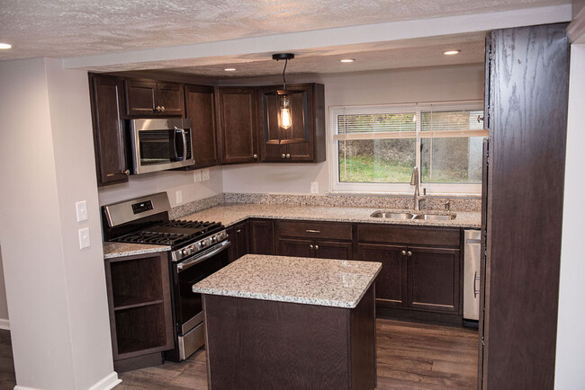 property at 2409 W Hardies Rd