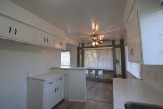 4920 Laurel Canyon Blvd in Los Angeles, CA - Foto de edificio - Building Photo