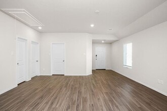 3306 Yellow Rose Dr in Texas City, TX - Building Photo - Building Photo