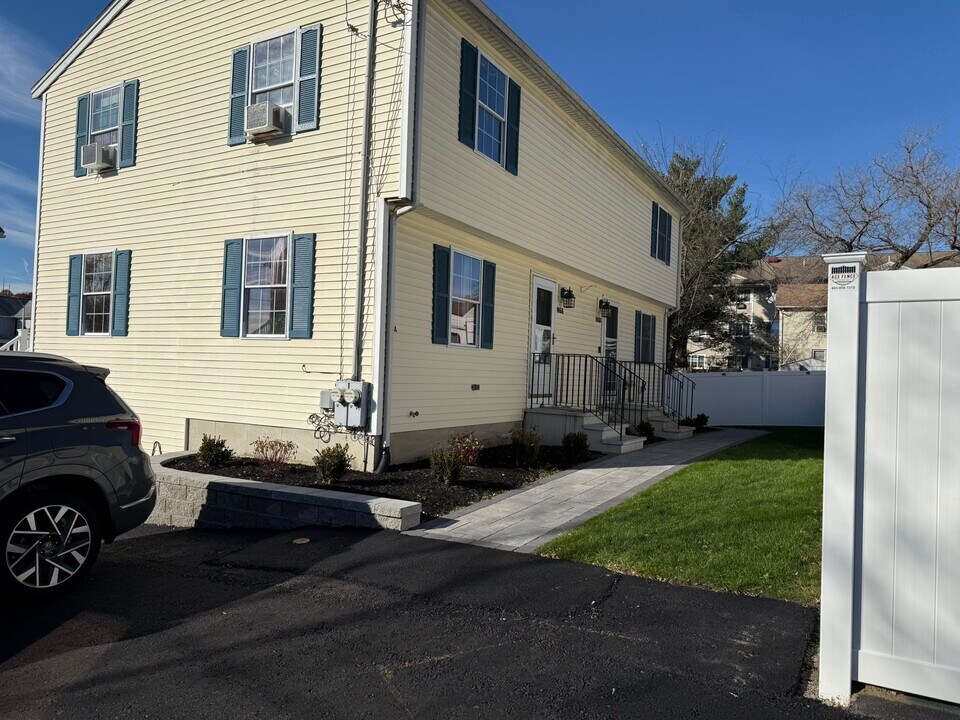 86 Central St in Peabody, MA - Foto de edificio