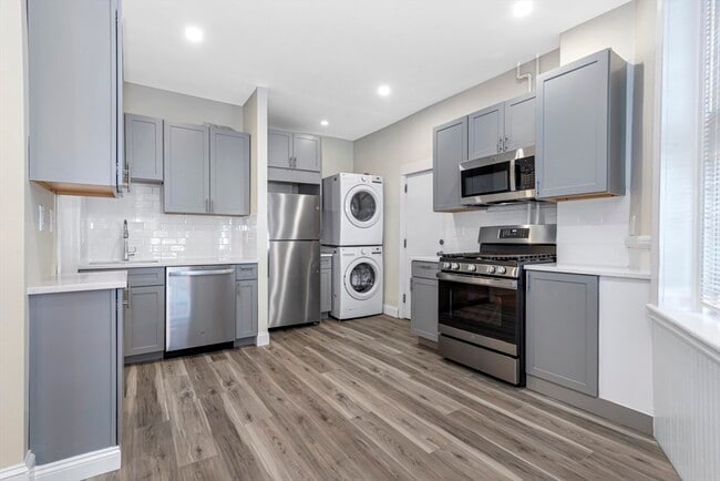 47 Brackett St, Unit #1