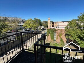 896 Green Bay Rd in Winnetka, IL - Building Photo - Building Photo