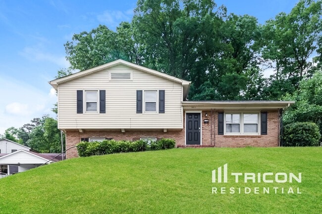 property at 4811 Westridge Dr