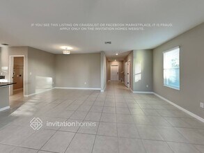 2393 Jungle Dr in Ruskin, FL - Foto de edificio - Building Photo