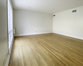 623 Maple Ct in Mount Prospect, IL - Building Photo - Building Photo