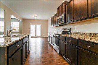 613 Yazzie Pl in Atlanta, GA - Building Photo - Building Photo