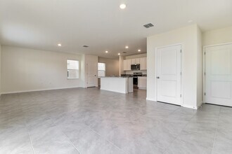 5376 Oxford Gray Rd in Zephyrhills, FL - Building Photo - Building Photo