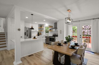 13405 Wisteria Dr, Unit New renovated home in Germantown, MD - Foto de edificio - Building Photo
