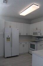 15899 NW 5th St in Pembroke Pines, FL - Building Photo - Building Photo