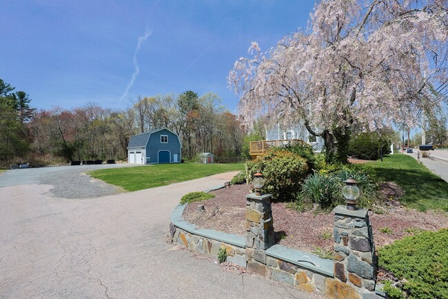 property at 218R South St