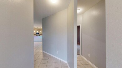 7331 Parkview Dr in Hitchcock, TX - Building Photo - Building Photo