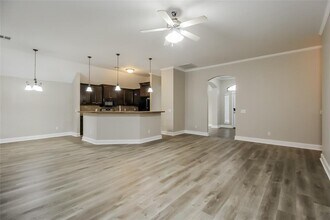 1632 Hollowbrook in Edmond, OK - Building Photo - Building Photo