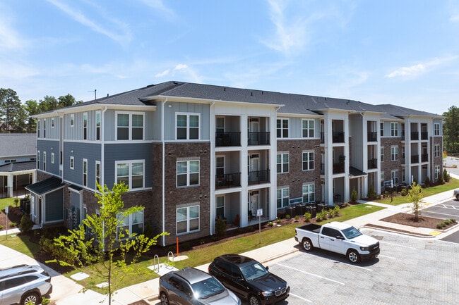 Ascend Brightleaf Apartments in Durham, NC - Foto de edificio - Building Photo