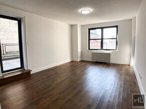 5 AVENUE in New York, NY - Building Photo - Building Photo