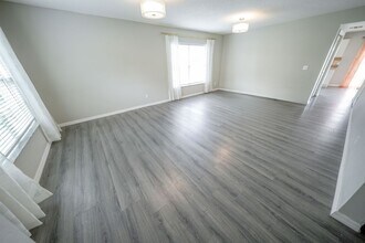 1942 Knollcrest Dr in Clermont, FL - Building Photo - Building Photo