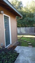 2188 Locust St in Napa, CA - Foto de edificio - Building Photo
