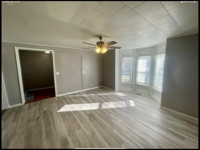 323 Jackson St in Warrensburg, MO - Building Photo - Building Photo