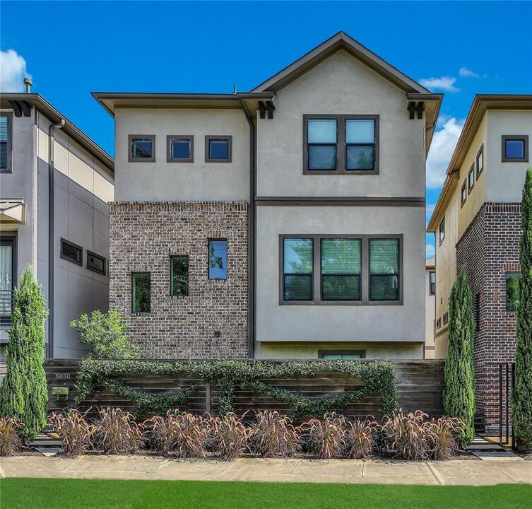 5850 Petty St in Houston, TX - Building Photo
