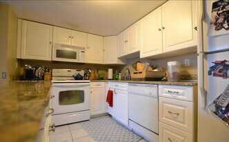 85 Brainerd Rd in Boston, MA - Building Photo