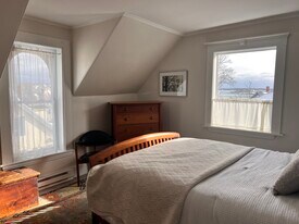 38 Summer St, Unit Summer Street, 3rd Floor in Gloucester, MA - Building Photo