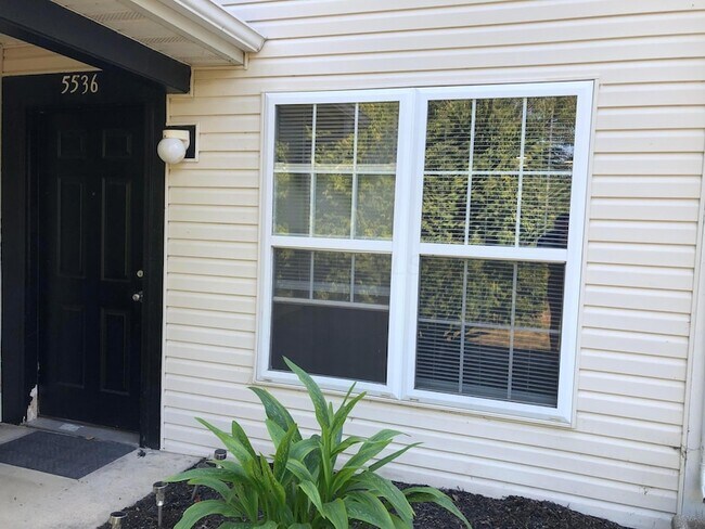 5536 Cedar Springs, Unit 5536A in Columbus, OH - Building Photo - Building Photo