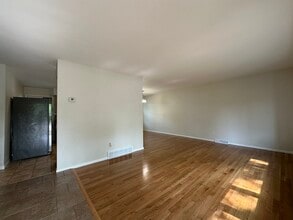 18816 Park Ave in Lansing, IL - Building Photo - Building Photo