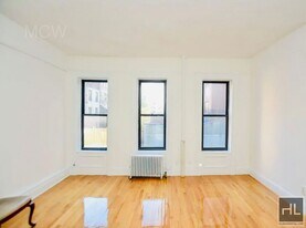 LEXINGTON AVENUE, Unit 4R in New York, NY - Building Photo