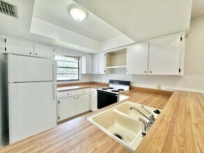 5613 Struthers Ct-Unit -5615 in Winter Haven, FL - Building Photo - Building Photo
