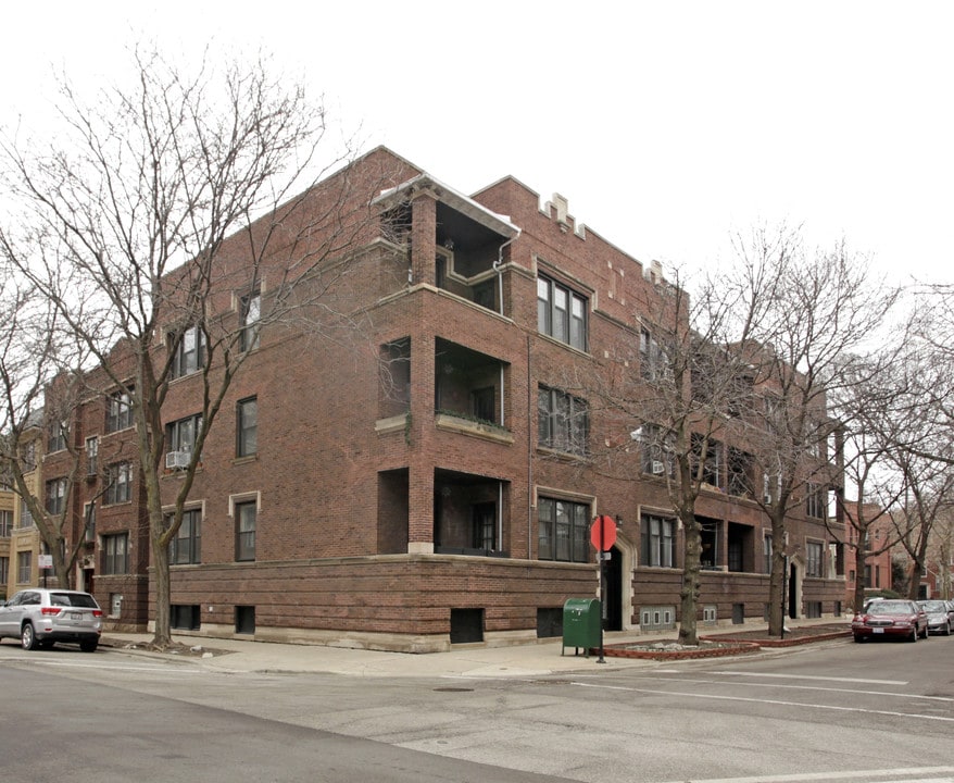 The Rosewood in Chicago, IL - Building Photo