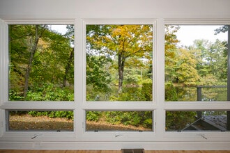 272 Drake in Pleasant Valley, NY - Foto de edificio - Building Photo