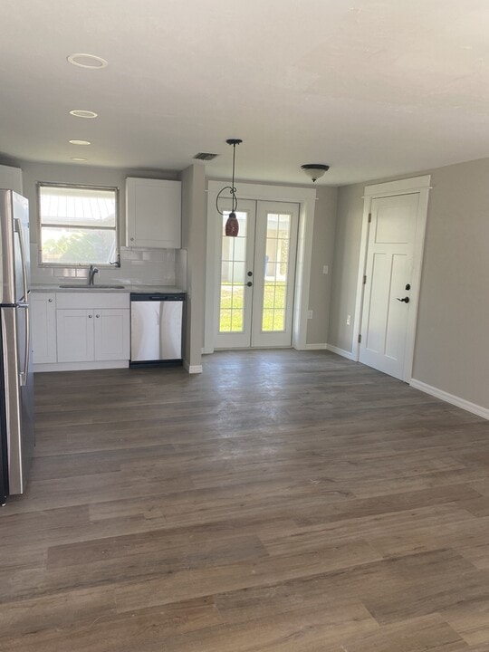 5306 S Lockwood Ridge Rd in Sarasota, FL - Building Photo