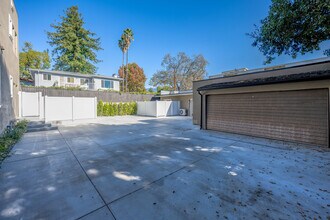 494 S Marengo Ave, Unit 494 in Pasadena, CA - Building Photo - Building Photo