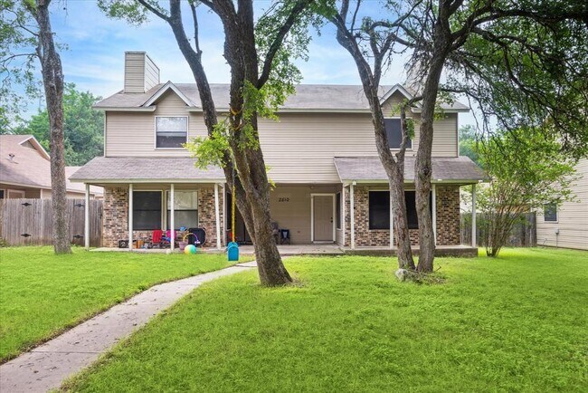 property at 2810 Jadewood Ct