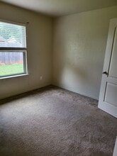 915 West Prairie Wind Way in Mustang, OK - Building Photo - Building Photo
