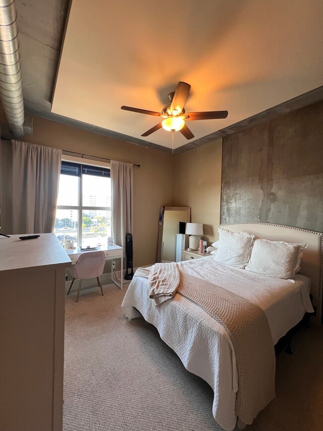 150 Bee St, Unit 507 in Charleston, SC - Building Photo - Building Photo