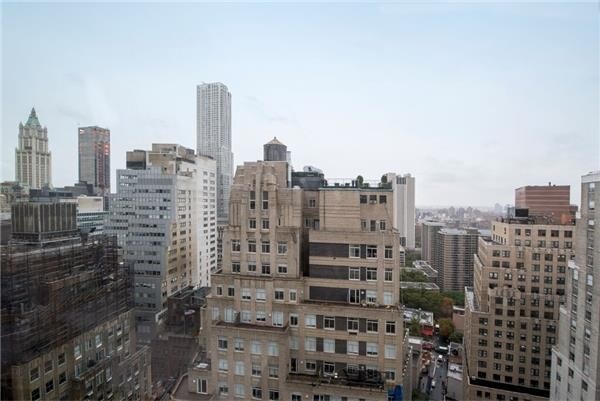 2 Gold St-Unit -2308 in New York, NY - Building Photo - Building Photo
