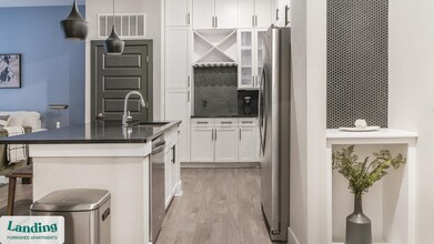 2550 Blackmon Dr in Decatur, GA - Foto de edificio - Building Photo