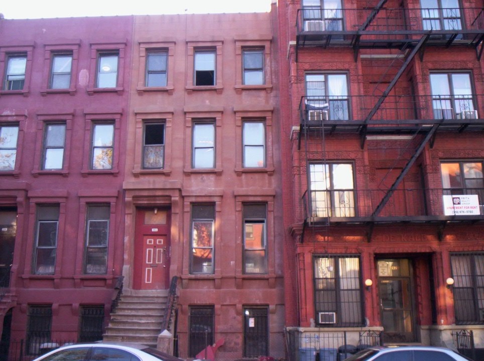 Walk-up Apartment in Brooklyn, NY - Foto de edificio