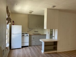 1009 7th St in Oregon City, OR - Foto de edificio - Building Photo