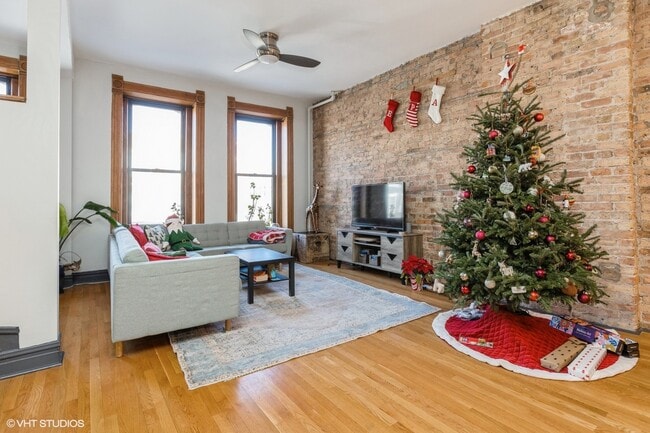 1433 W Chicago Ave in Chicago, IL - Building Photo - Building Photo