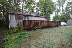 705 E 6th St in Loveland, CO - Building Photo