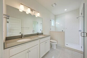 1000 Taulbee Ln in Austin, TX - Building Photo - Building Photo