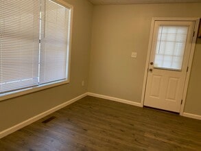 231 McGee Loop in Jackson, TN - Foto de edificio - Building Photo