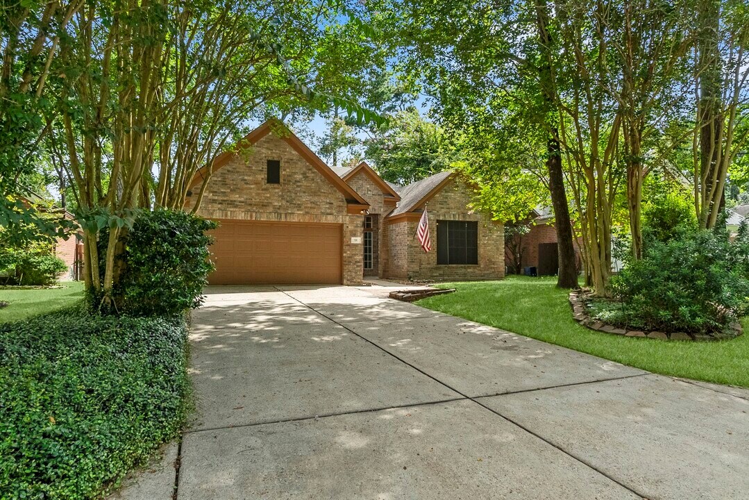 58 N Indigo Cir in Spring, TX - Building Photo