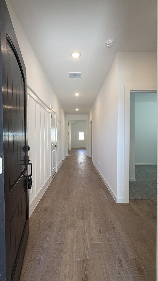 4819 Legends Bay Dr in Baytown, TX - Building Photo - Building Photo