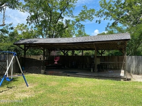 220 W 3rd Ave in Chadbourn, NC - Foto de edificio - Building Photo