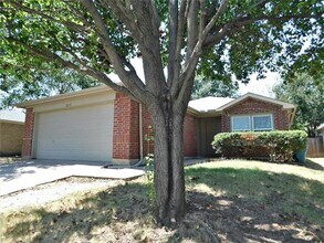 2229 Northway in Denton, TX - Building Photo - Building Photo