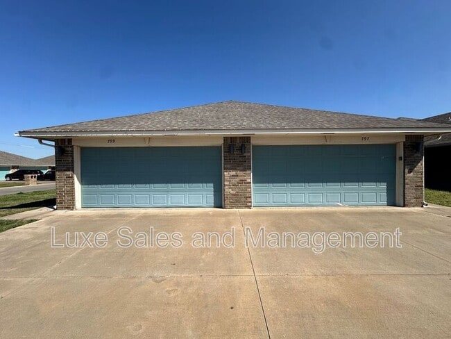 799 SW 13th St in Moore, OK - Building Photo - Building Photo