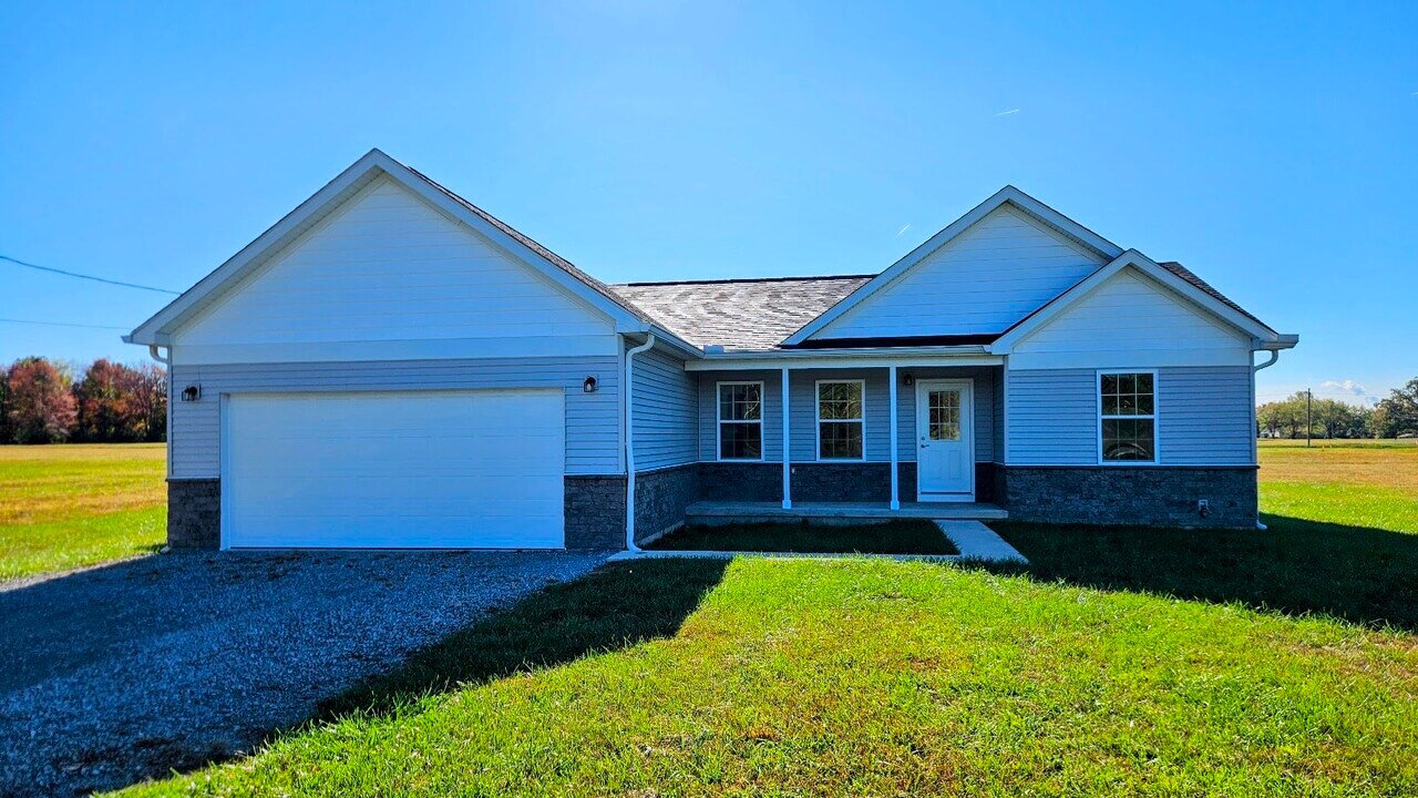 3001 Rio Brazos Dr in Sardinia, OH - Building Photo